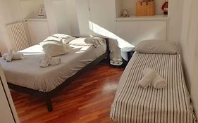 Charming Design Apartment Into Navigli District